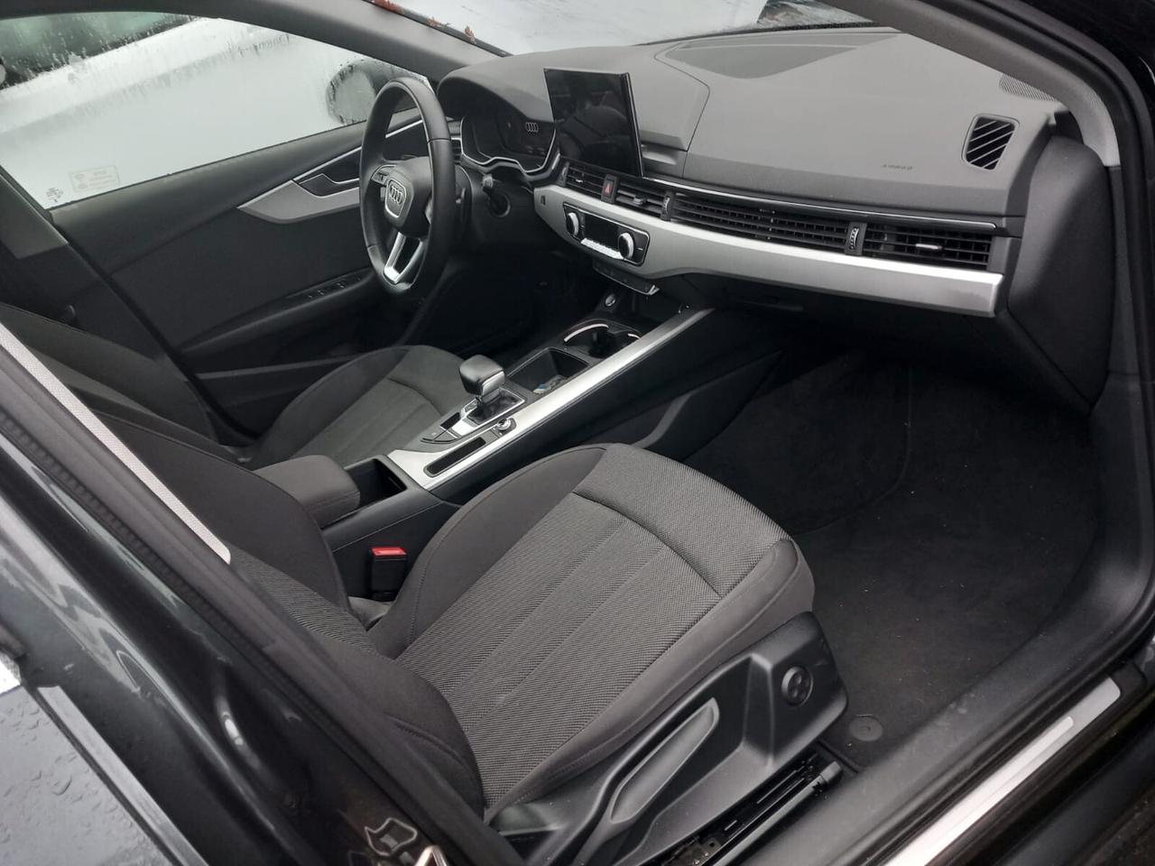 Audi A4 Avant 40 TDI S tronic line edition