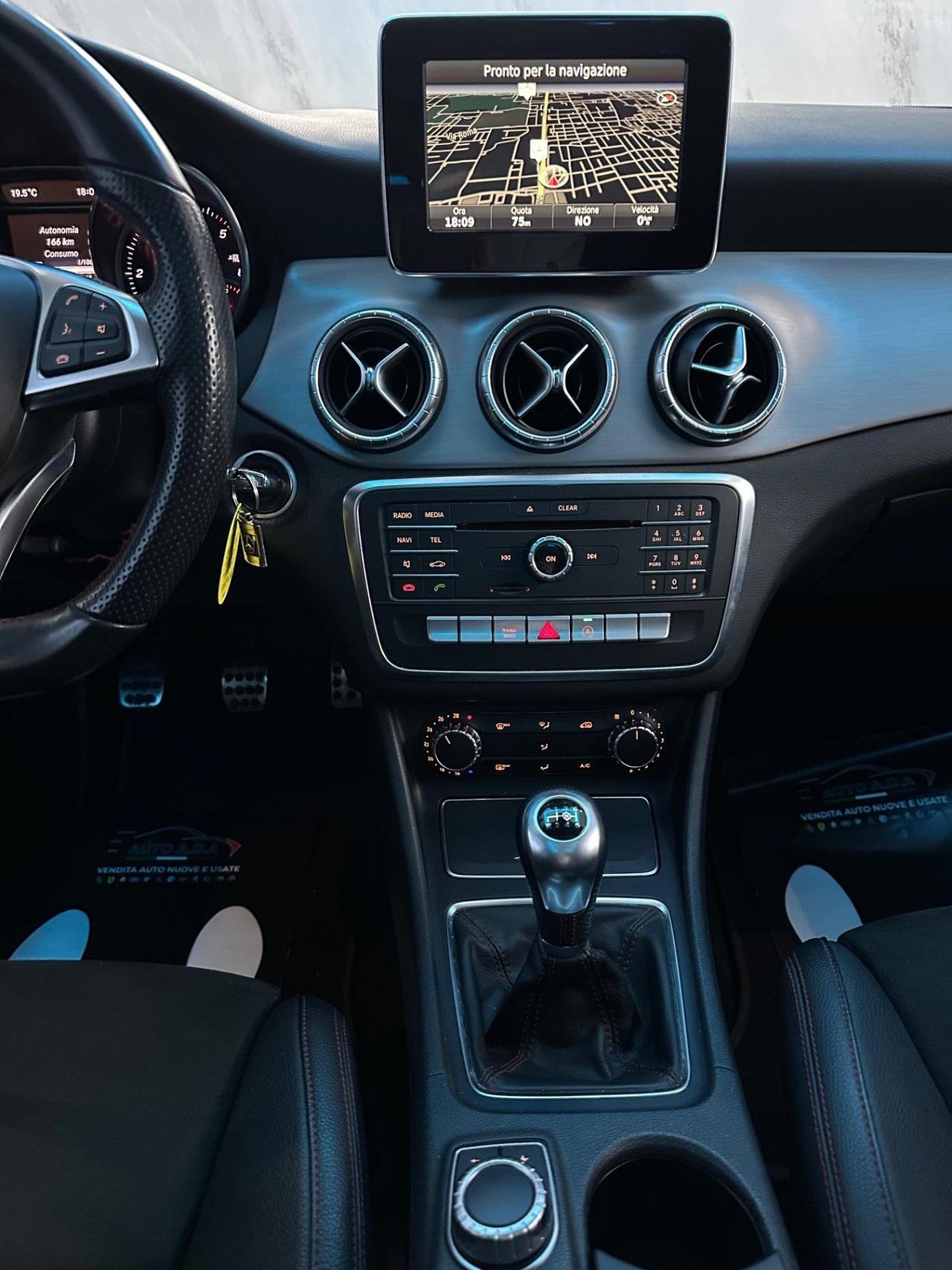 Mercedes-benz CLA 200 d Premium