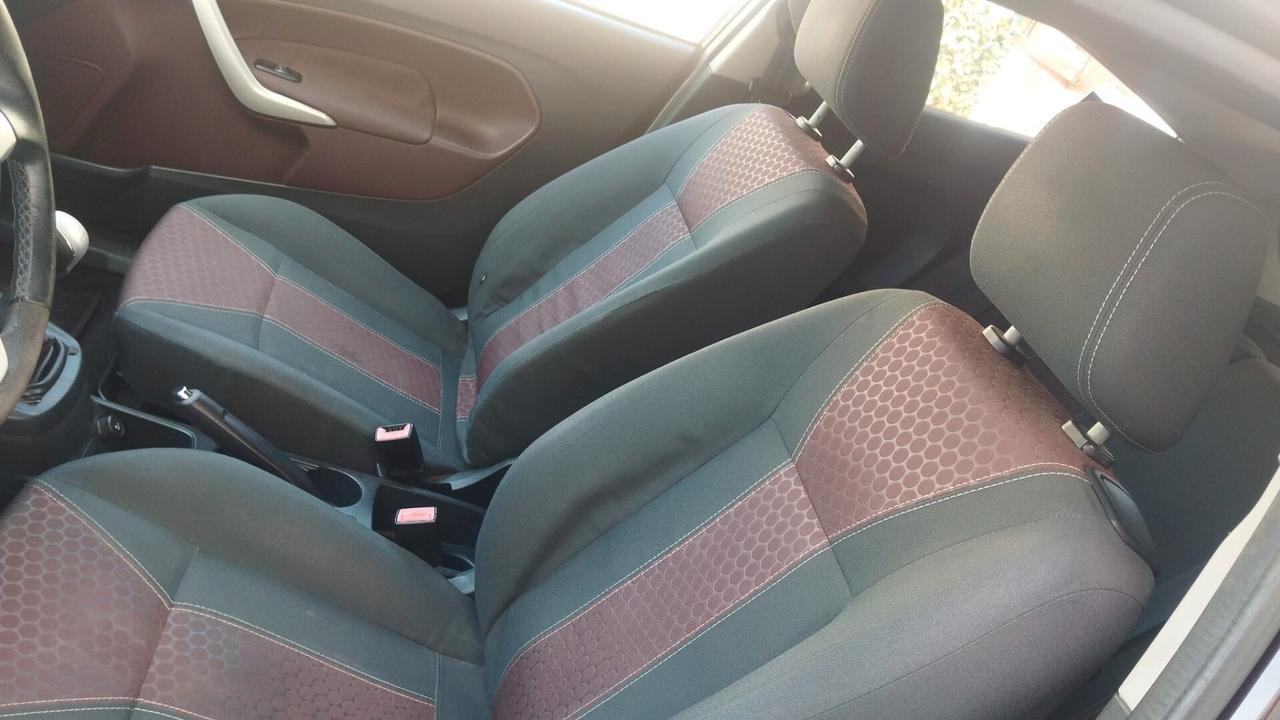 Ford Fiesta 1.4 TDCi 70CV 3 porte Titanium