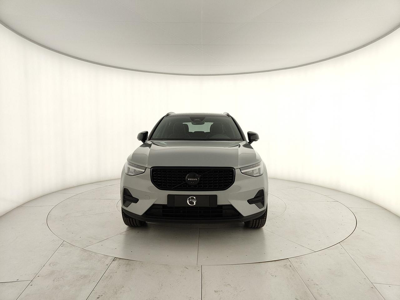 VOLVO XC40 2.0 b3 Ultra Black Edition auto