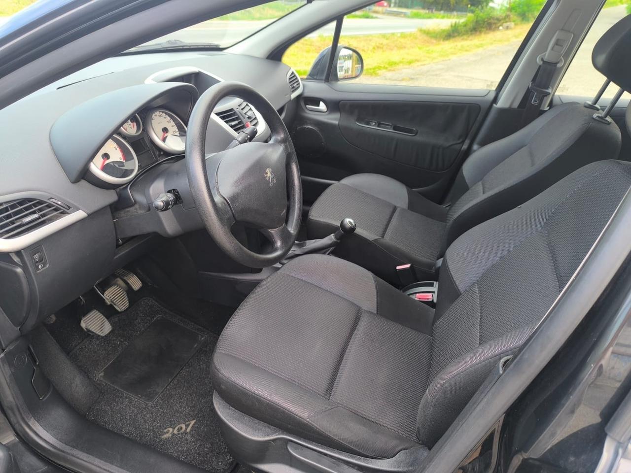 Peugeot 207 90 cv