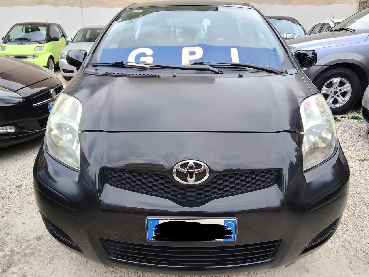 Toyota Yaris 1.0 5 porte anno 2010