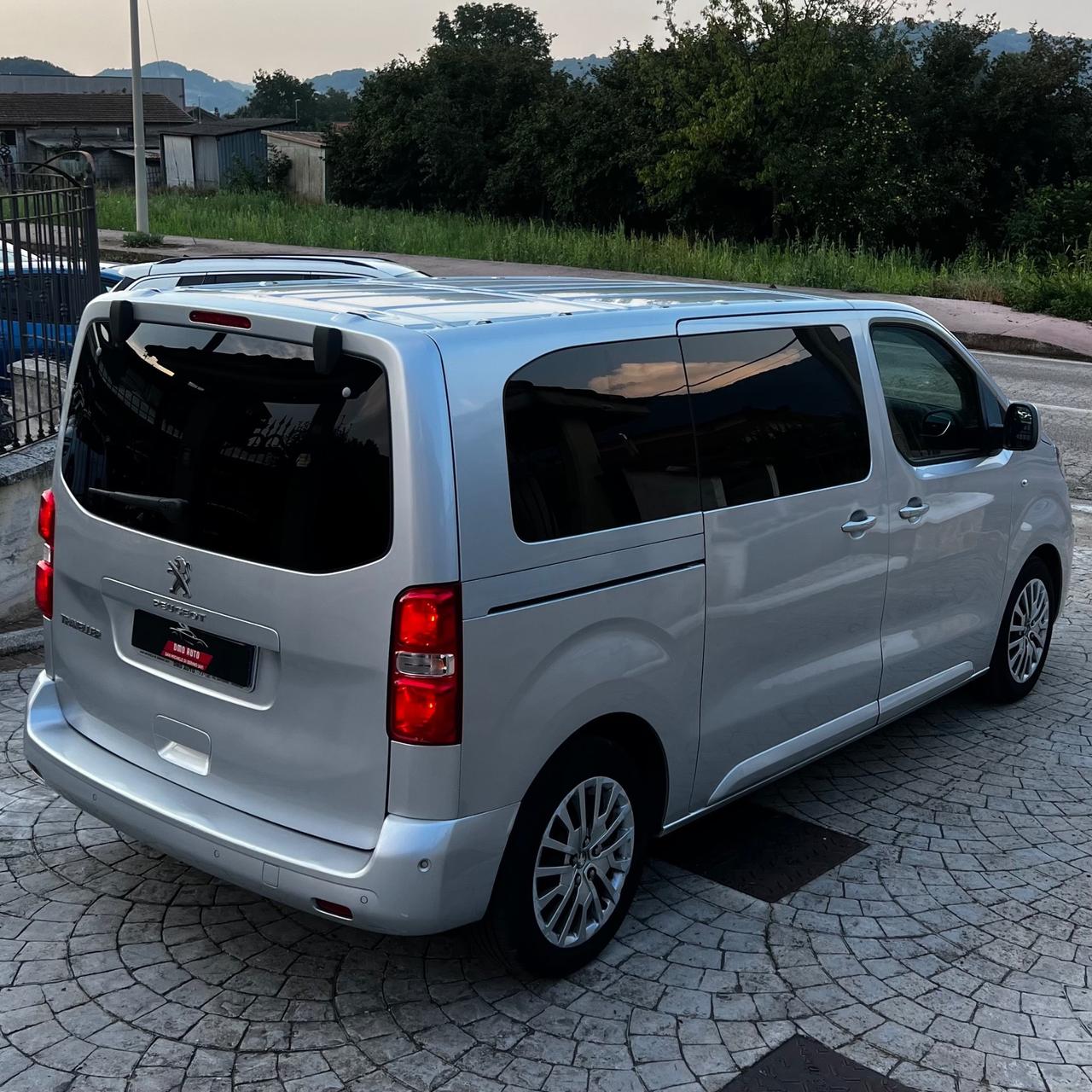 Peugeot Traveller 1.5 DIESEL 120 CV furgone 8 posti allestimento allure, UNICO PROPRIETARIO 06/2019