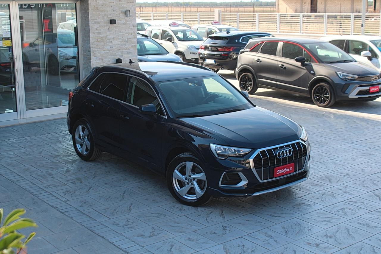 Audi Q3 40 TDI quattro S tronic Business Advanced