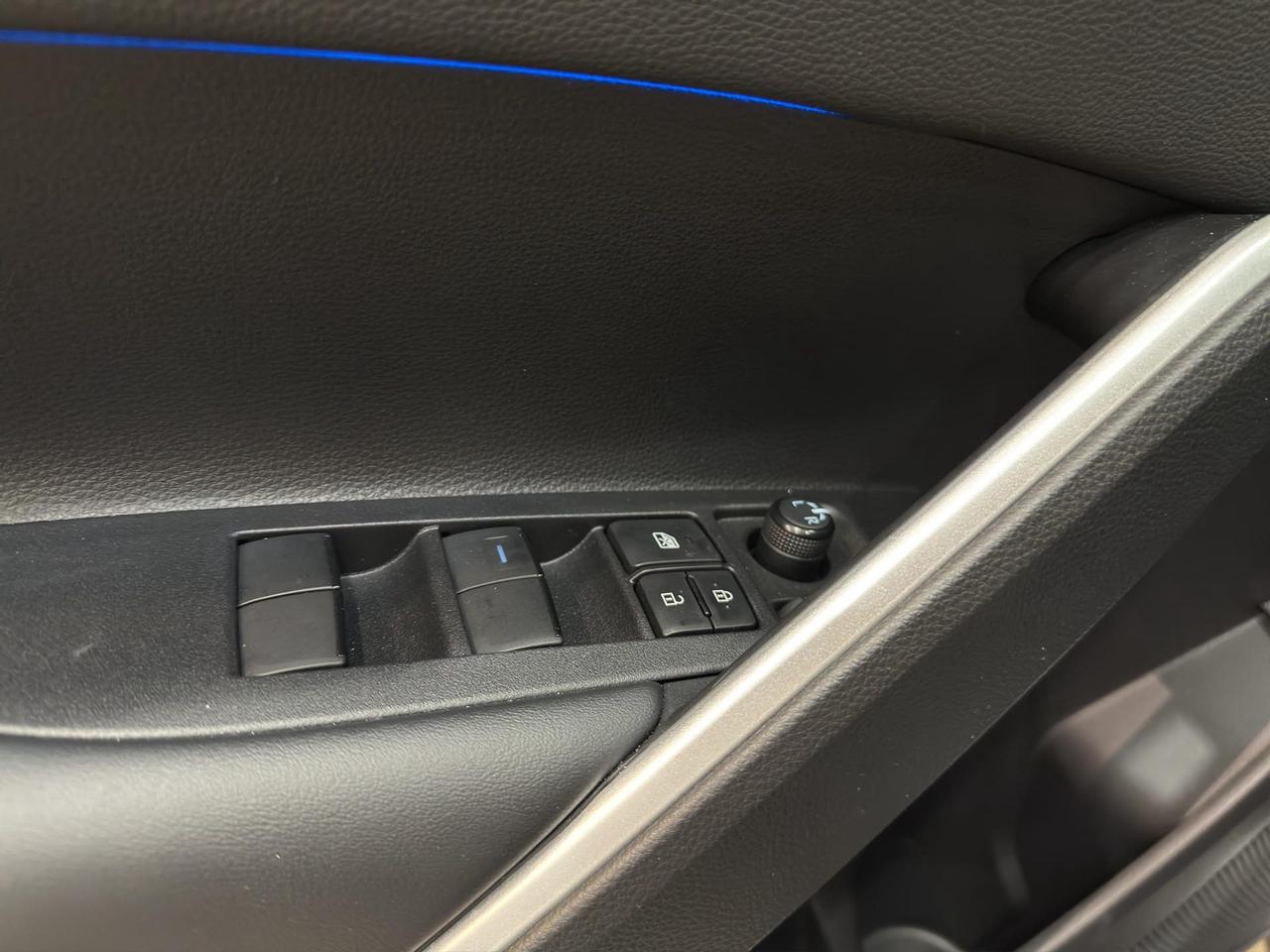 Toyota Corolla Cross 2.0h Trend fwd 197cv e-cvt