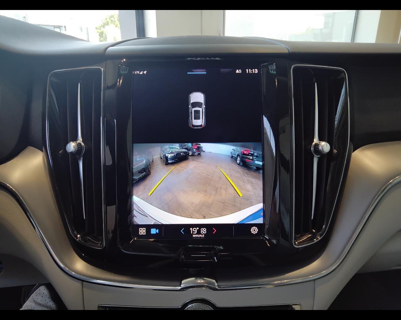 VOLVO XC60 II 2022 - XC60 2.0 b4 Core awd auto