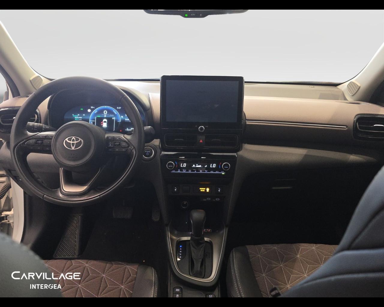 TOYOTA Yaris Cross 1.5h Lounge fwd 130cv e-cvt