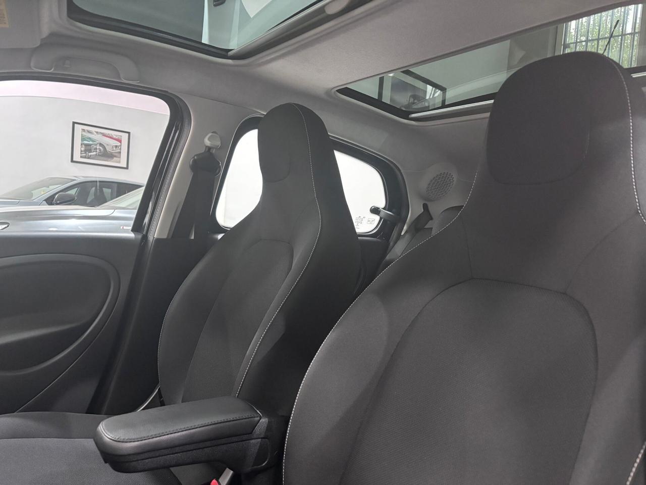 SMART FORFOUR 0.9 TWINAMIC TURBO PASSION TETTO-LED