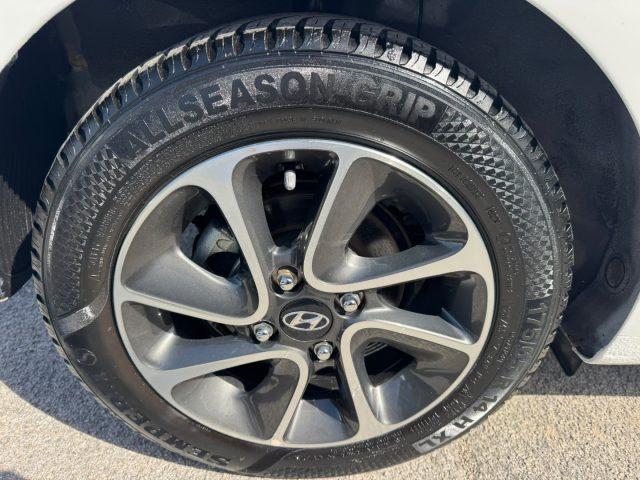 HYUNDAI i10 1.0 12V MPI TECH AUTOMATICA