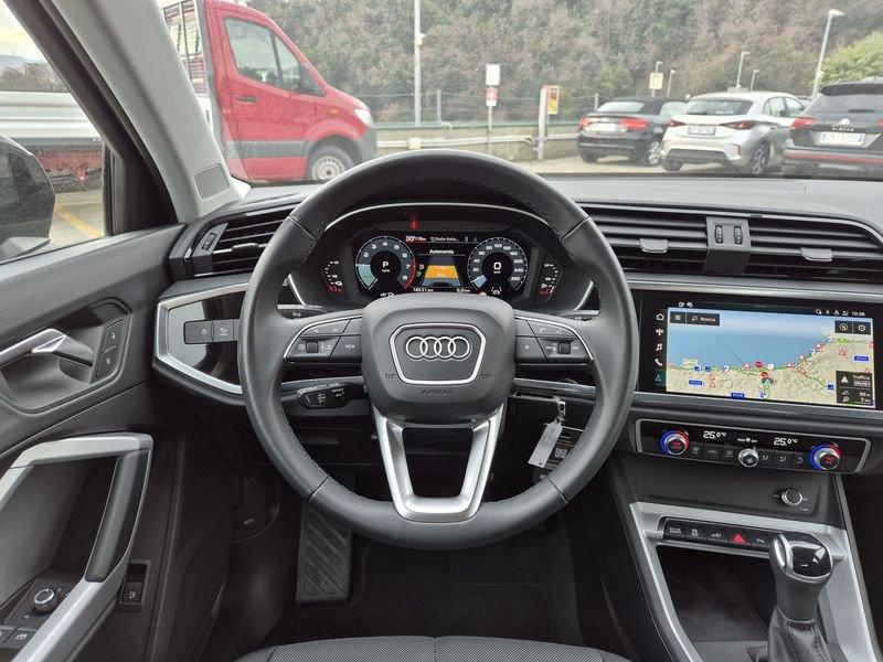 Audi Q3 45 1.4 tfsi e Business s-tronic