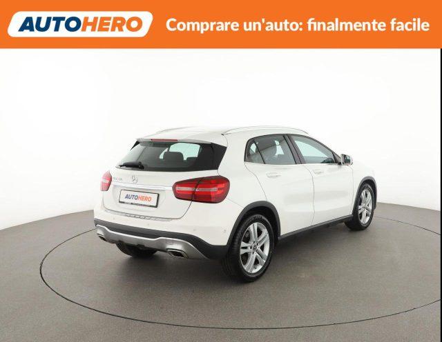 MERCEDES-BENZ GLA 180 Sport