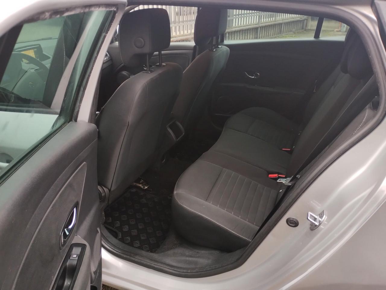 RENAULT MEGANE 1.5 dCI 110CV SportTour Limited 2015