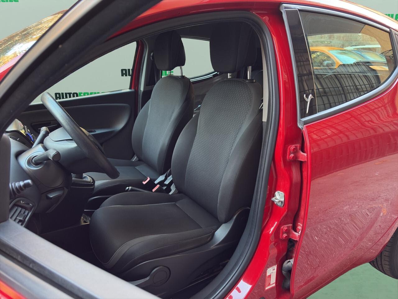 Lancia Ypsilon 1.2 69 CV DISTRIBUZIONE FATTA