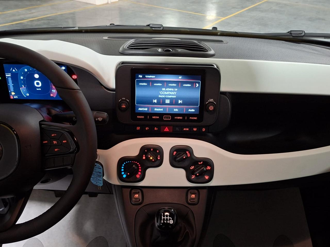 Fiat Panda 1000 FireFly Hybrid 70CV Pandina Km. 0