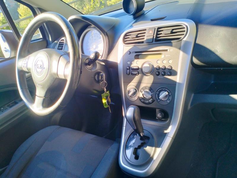 Opel Agila 1.2 16v Enjoy 86cv automatica