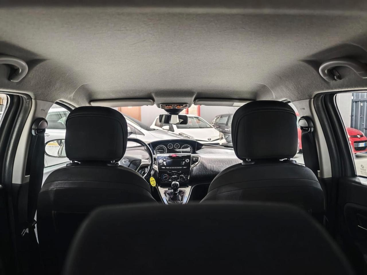 Lancia Ypsilon Benzina Euro 6 Neopatentati