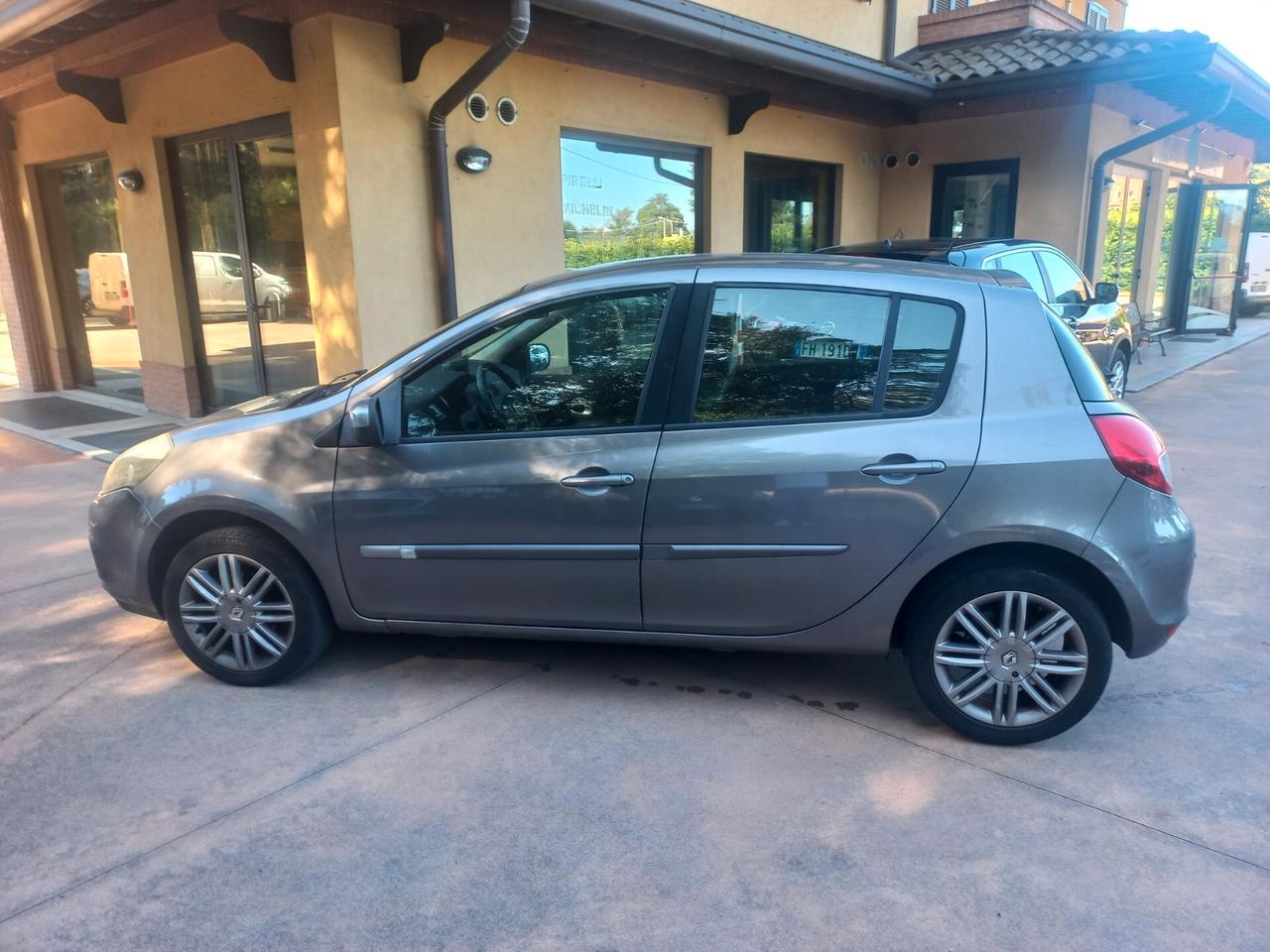 Renault Clio 1.2 16V TCE 105CV 5 porte Live!