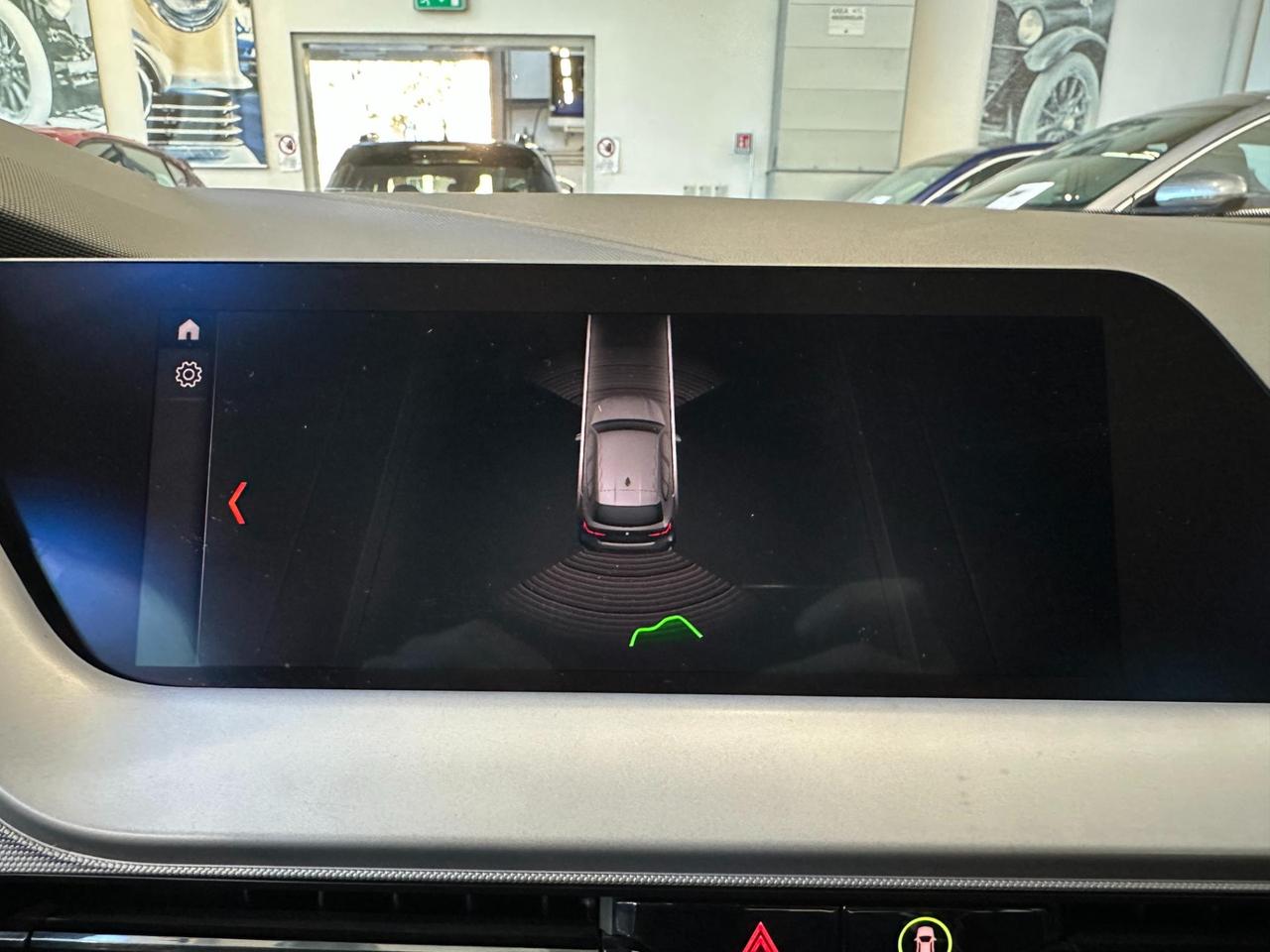 BMW 118 i Advantage - LED - 17"