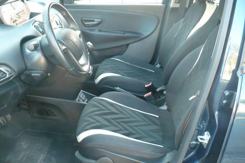 Lancia Ypsilon 1.2 69 CV 5 porte Gold