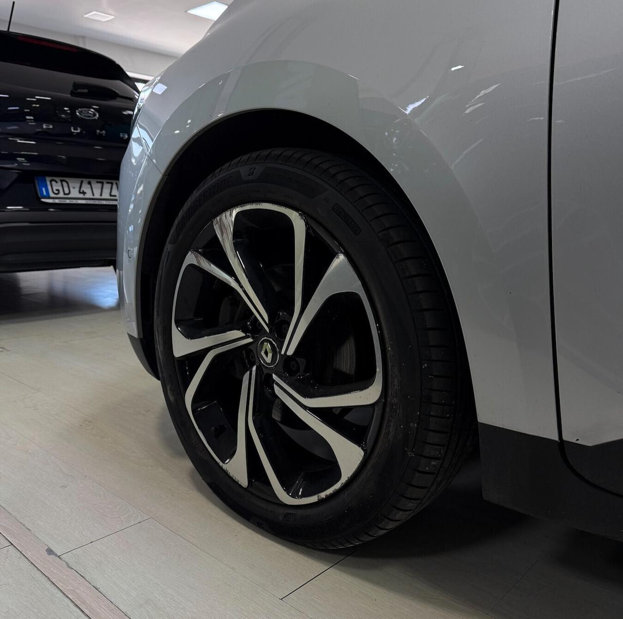 Renault Grand Scenic - 7 Posti - INITIALE PARIS