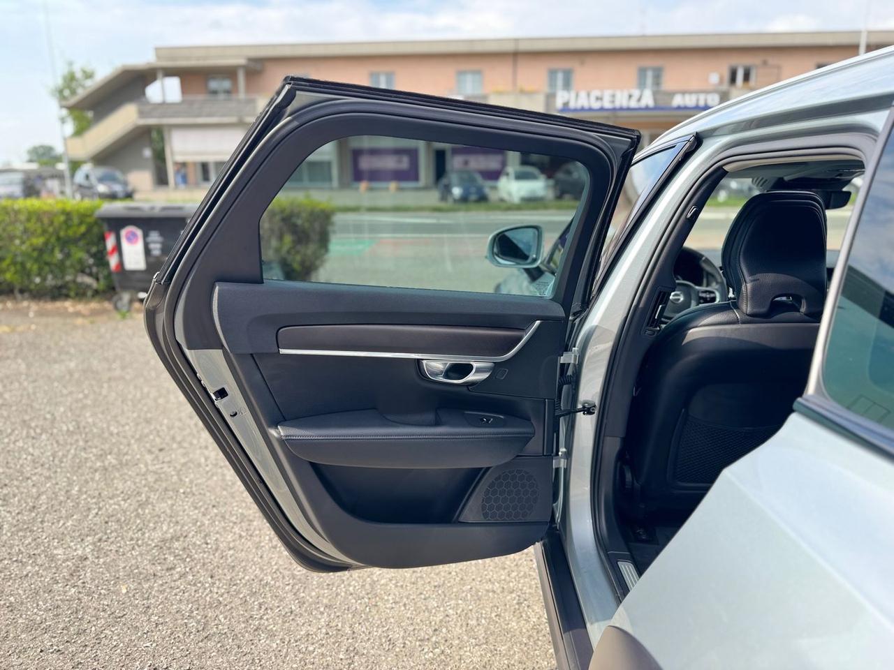 Volvo V40 Cross Country Momentum 2.0 T5 #5705