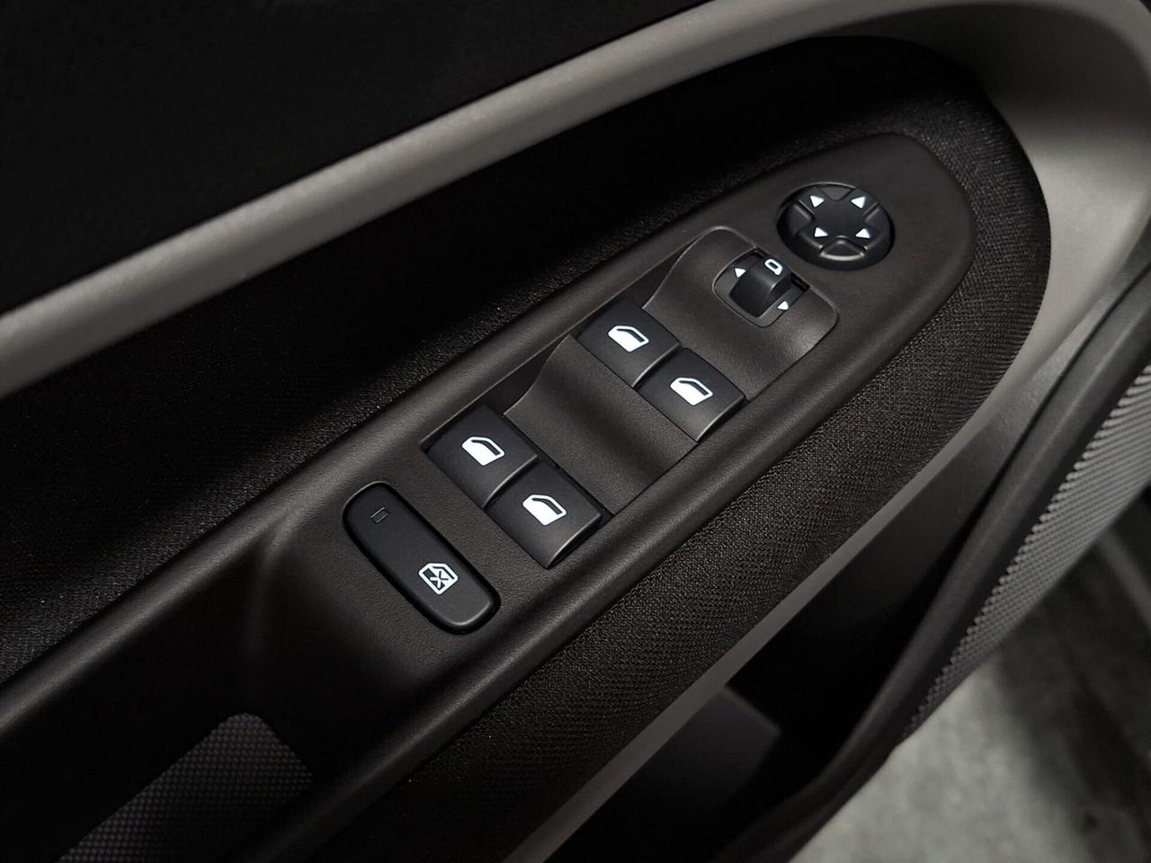 Jeep Avenger 1200 Turbo 101 CV Longitude Km. 0