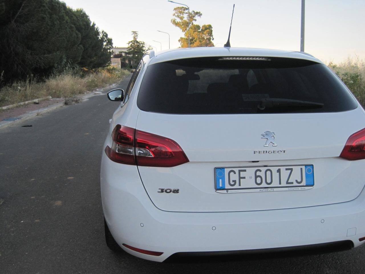 Peugeot 308 BlueHDi 130 S&S EAT8 Allure