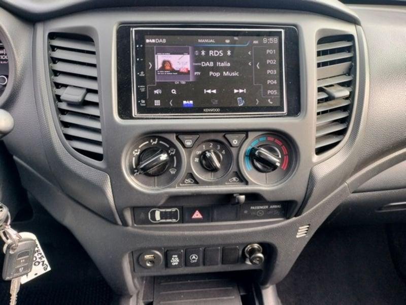 Mitsubishi L200 L200 2.3 D Double Cab 4x4 Easy Select Invite Connect con Gancio traino!!