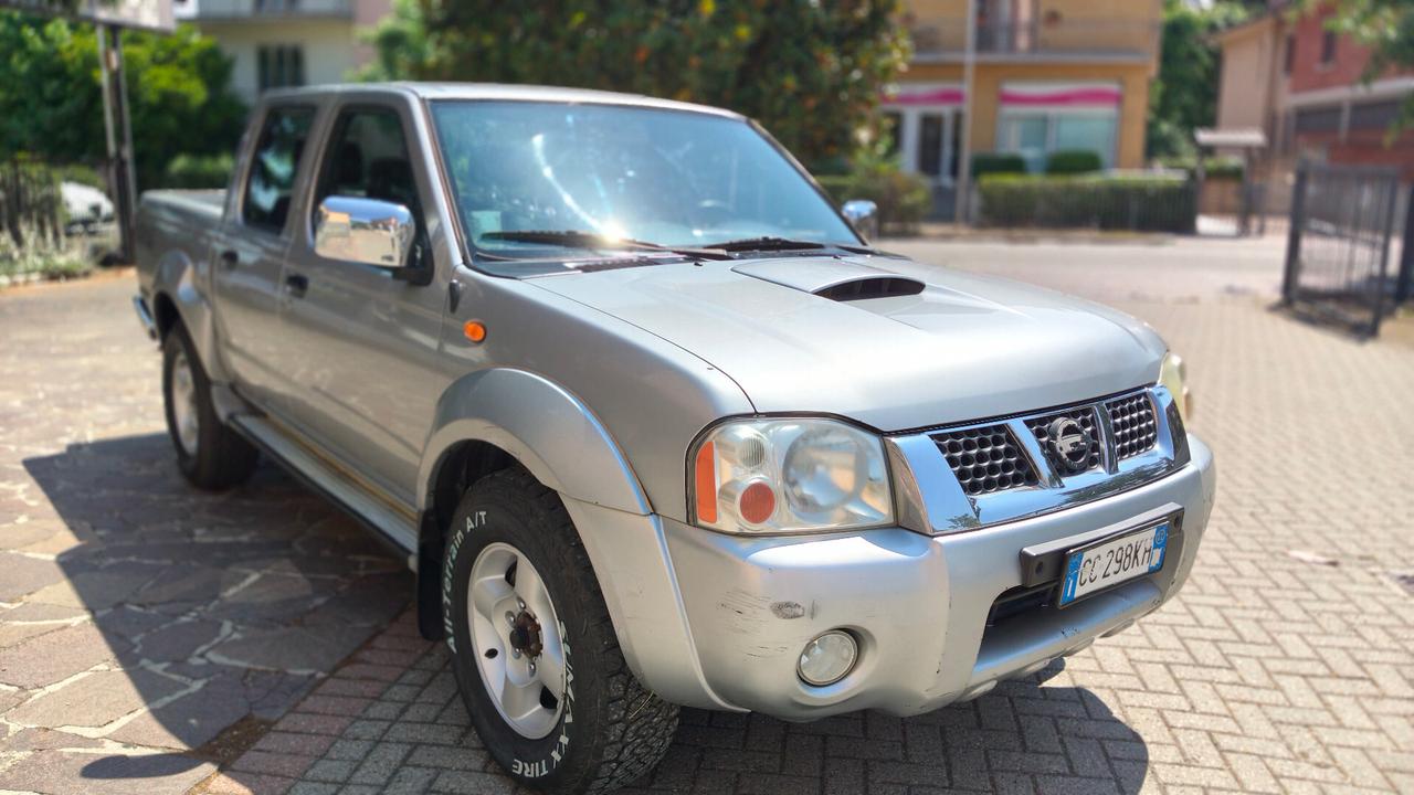 Nissan Navara Double Cab 2.5 td 133cv