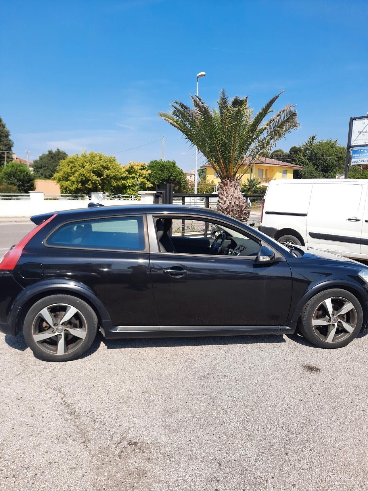 Volvo C30 D2 Momentum Ok neopatentati