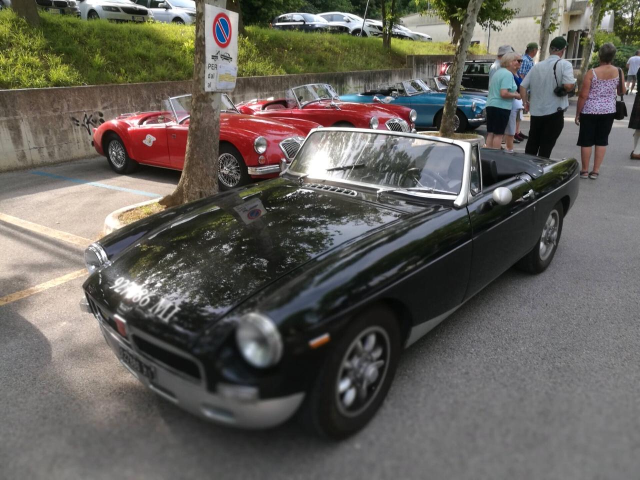 MG B