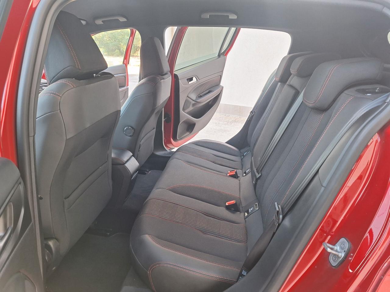 Peugeot 308 1.5 hdi "BERLINA" GT LINE NAVI 2018