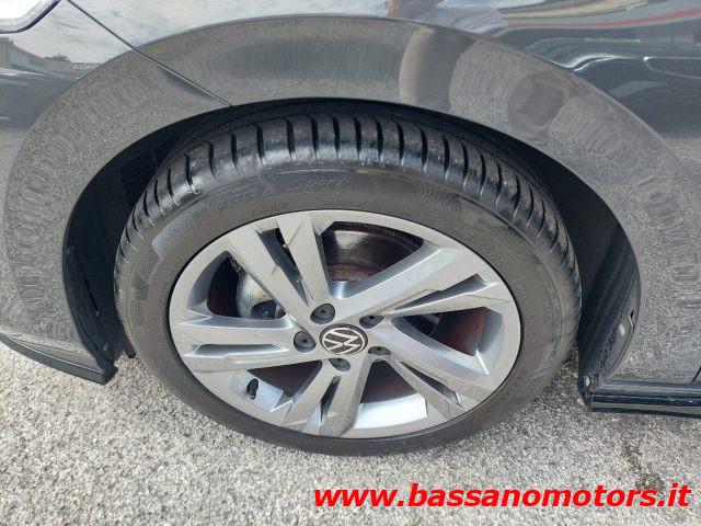 VOLKSWAGEN Golf 1.5 eTSI 150 CV EVO ACT DSG R-Line
