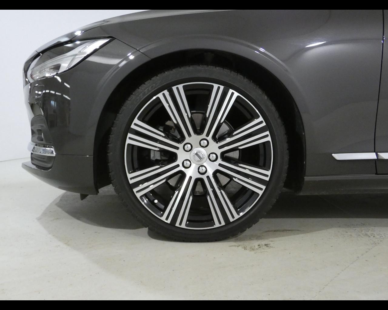 VOLVO V90 (2016-->) - V90 B4 (d) AWD Geartronic Inscription