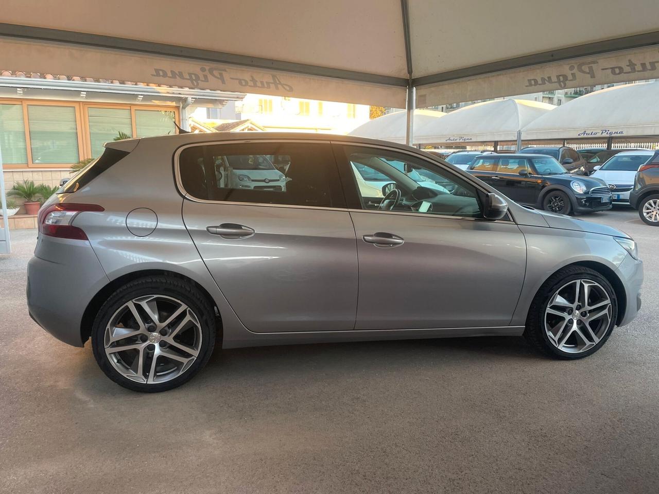 Peugeot 308 BlueHDi 120 S&S Allure