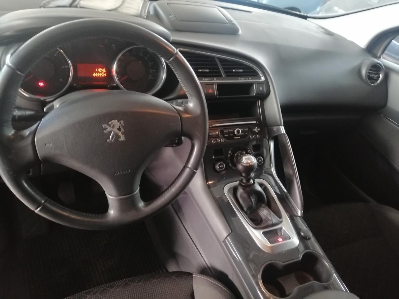 Peugeot 3008 1.6 HDi 115CV Allure