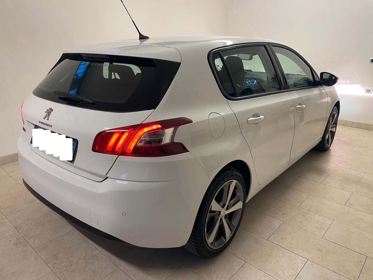 Peugeot 308 1.6 HDi 115 CV Allure GT LINE NEOPATENTATI TAGLIANDO