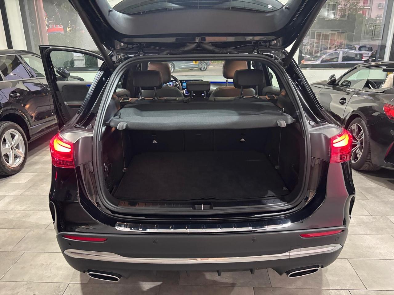 MERCEDES-BENZ GLA 200D PREMIUM AMG LINE TETTO-NAVI-LED