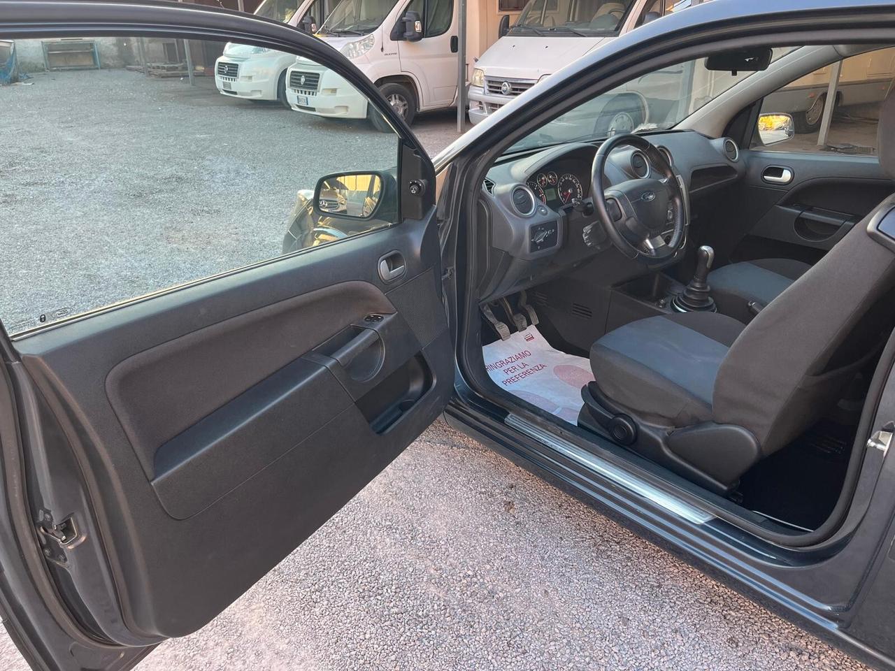 Ford Fiesta 1.4 TDCi 68Cv Titanium UNIPRO