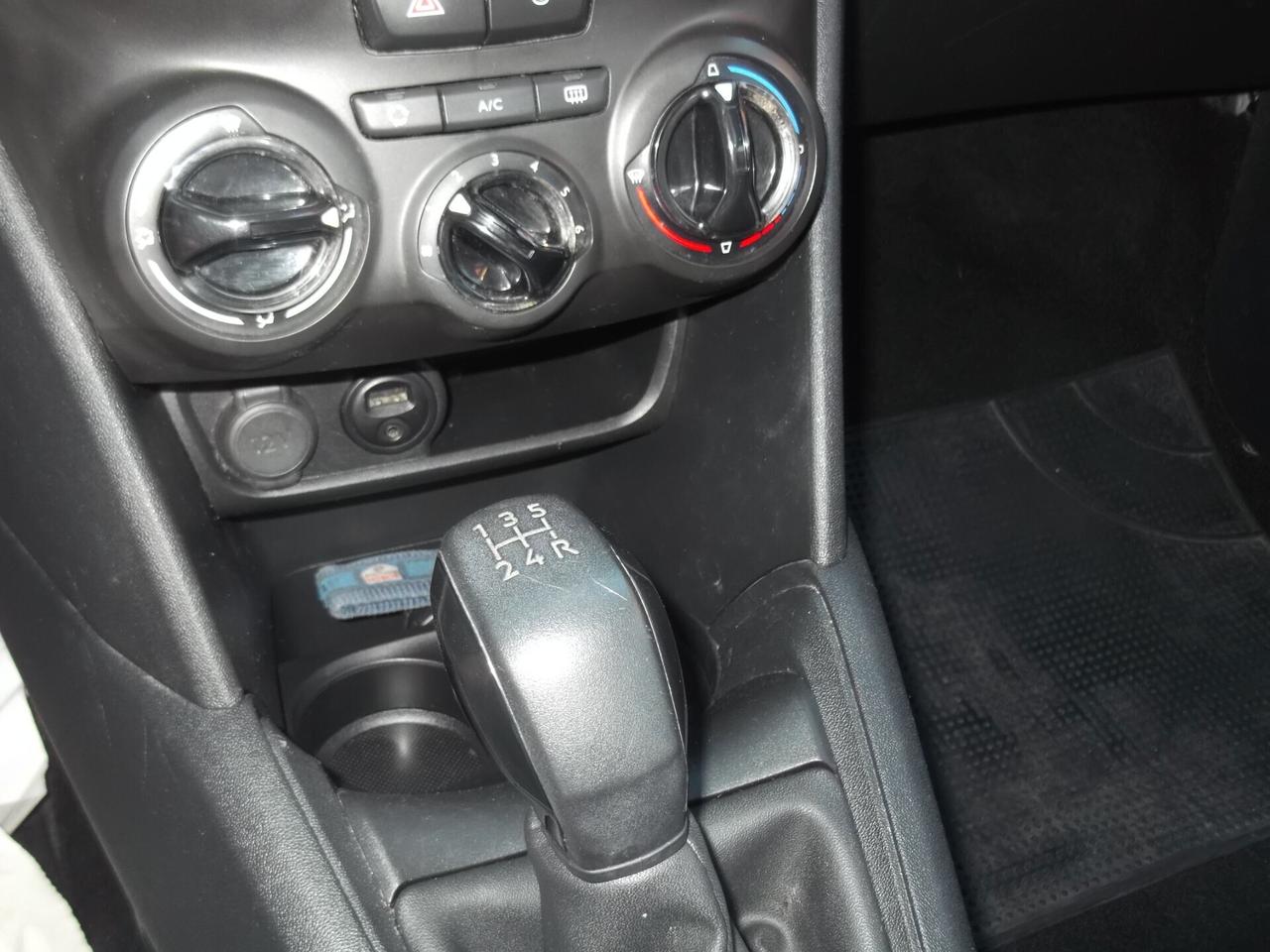 Peugeot 208 BlueHDi 75 5 porte Active - 32
