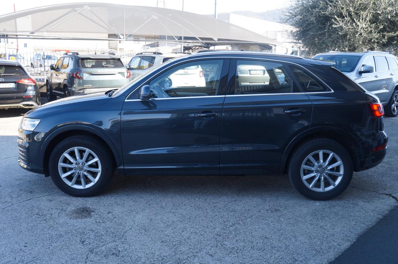 Audi Q3 2.0 TDI 120 CV Business