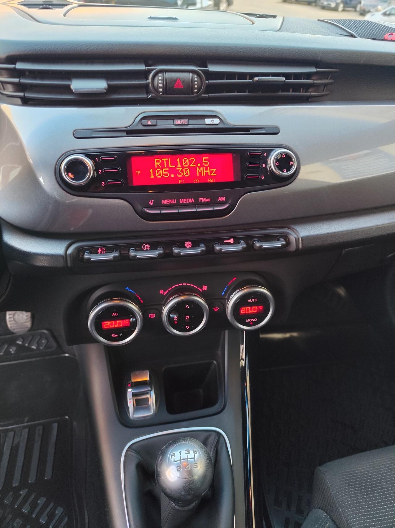 Alfa Romeo Giulietta 1.6 JTDm-2 105 CV Distinctive