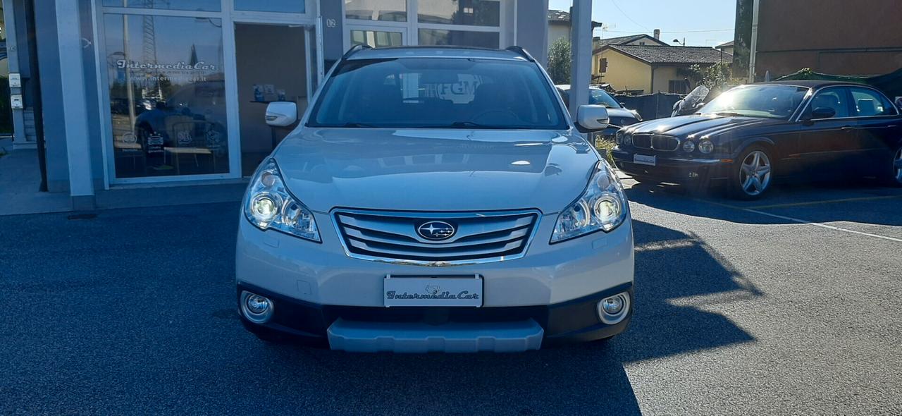 SUBARU OUTBACK 2.5i Bi-Fuel Trend