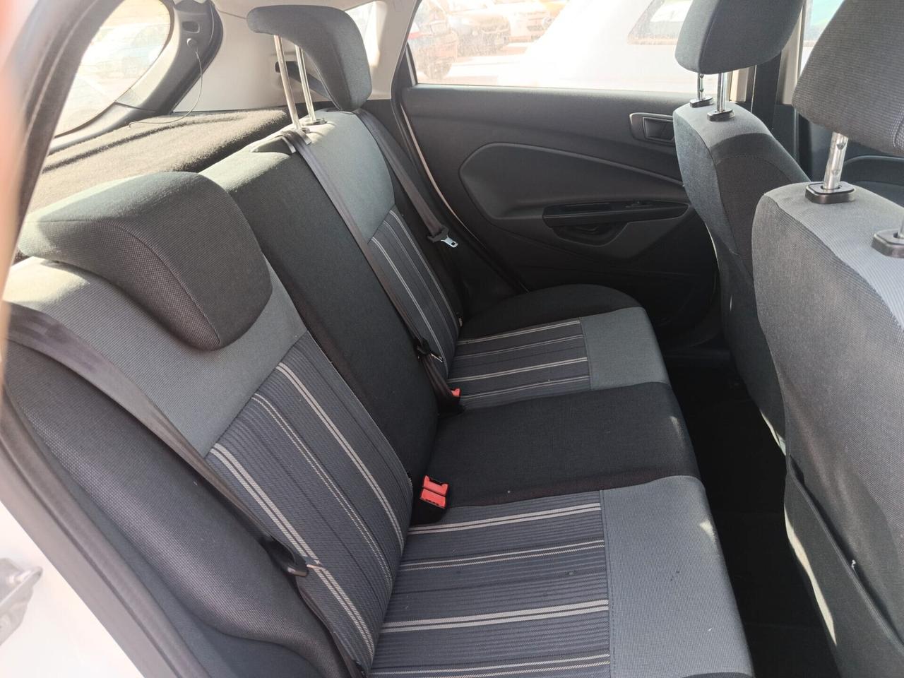 Ford Fiesta 1.4 5 porte Bz.- GPL Titanium