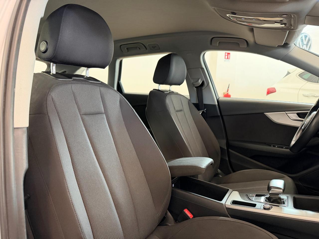 Audi A4 Avant 40 TDI Quattro S-tronic S-Line