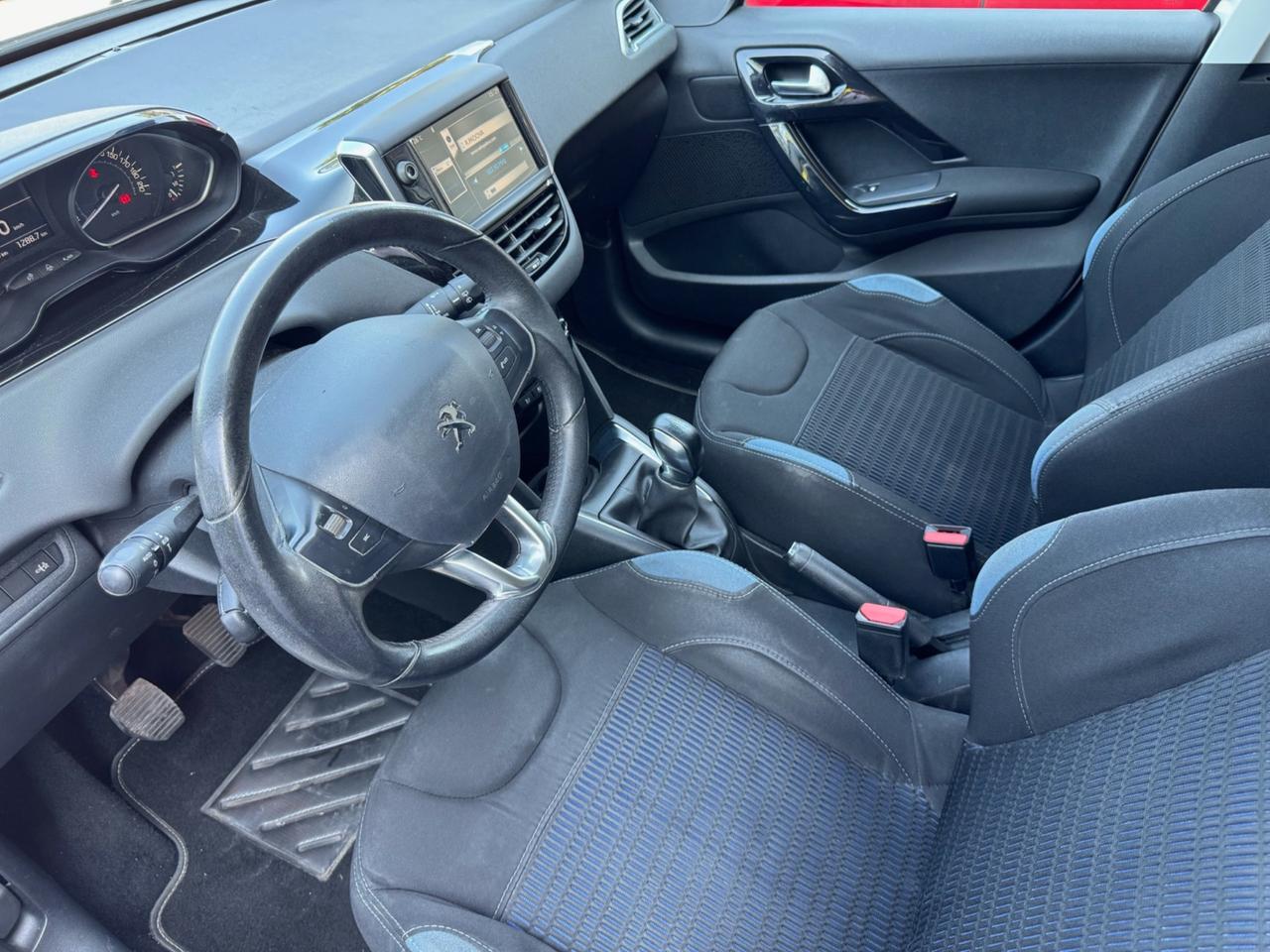 Peugeot 208 1.4 HDi 68 CV 5 porte Allure