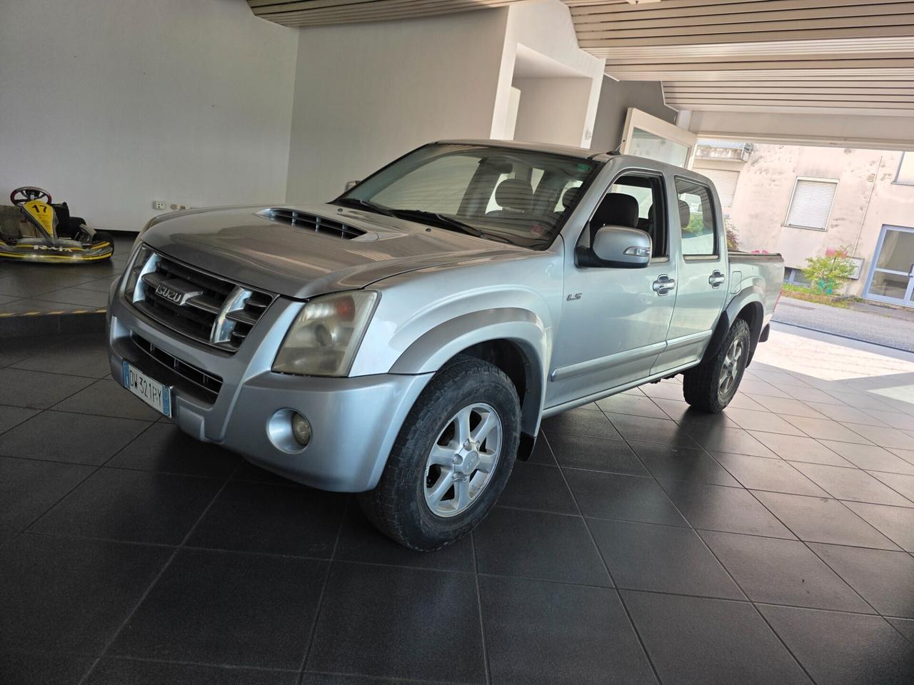 Isuzu D-Max 3.0 TD cat Crew Cab 4WD Pup. LS Aut. EU4