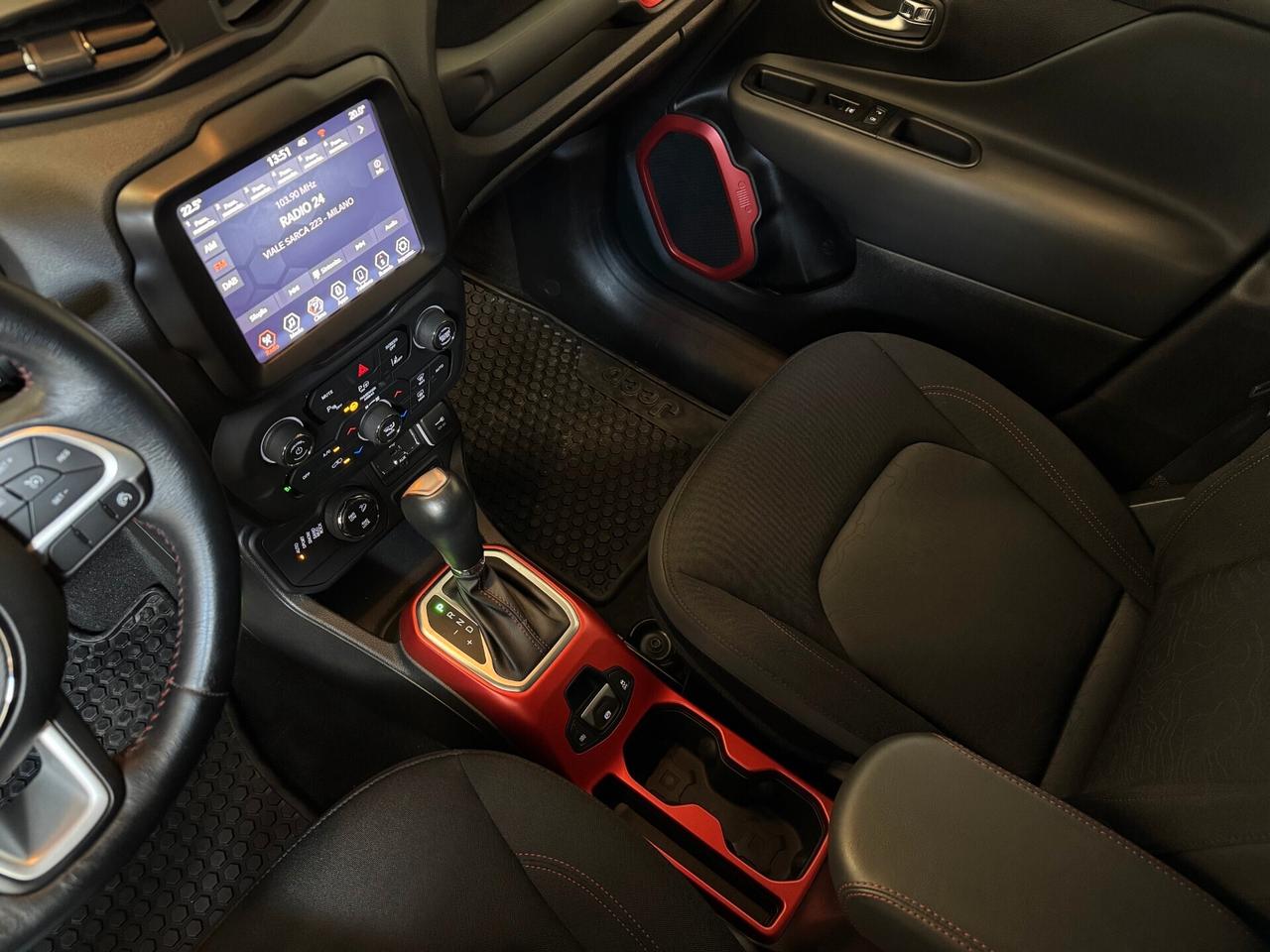 JEEP RENEGADE 4XE TRAILHAWK HYBRID PLUG-IN