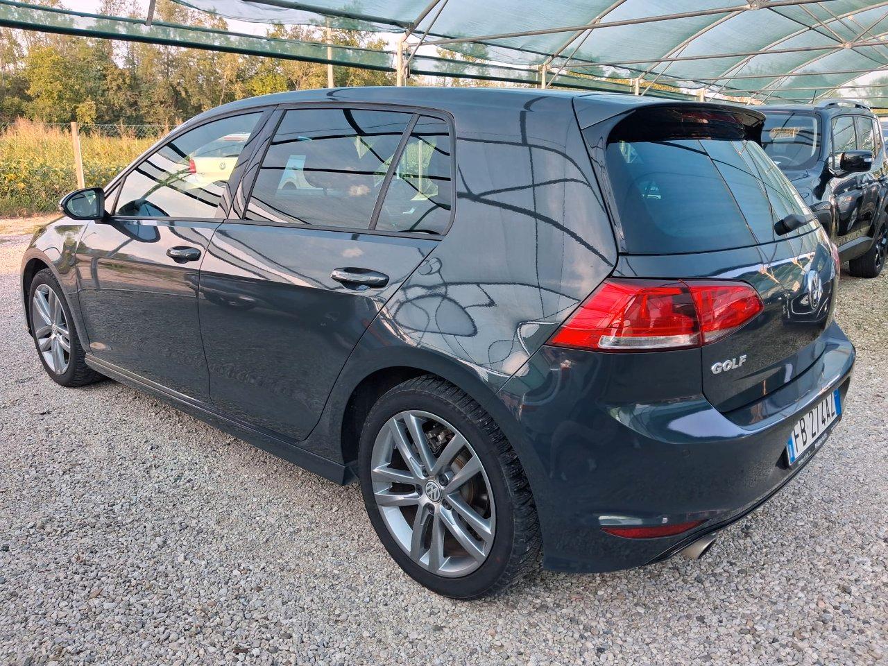 Volkswagen Golf 5 Porte 1.6 tdi (btdi) R-Line Highline 110cv