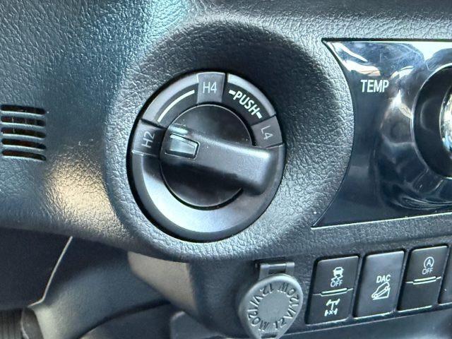 TOYOTA Hilux 2.4 D A/T 4WD Double Cab Invincible PREZZO FINITO